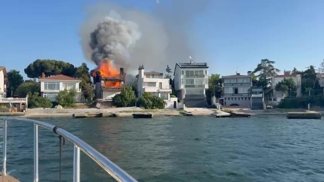 Kocaeli Darıca’da kullanılmayan yalıda yangın