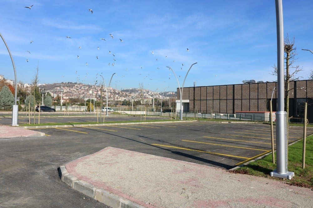 Kocaeli Kongre Merkezi’ne çevre düzenlemesi 