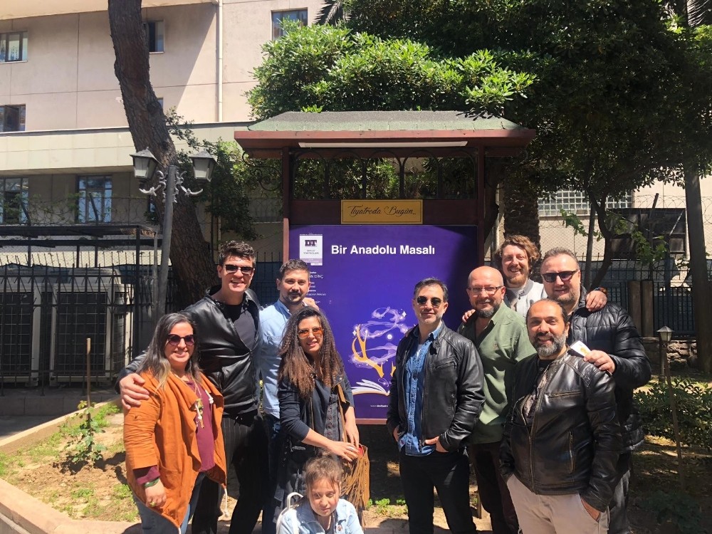 Kocaeli Şehir Tiyatroları, İzmir’de sahne aldı 