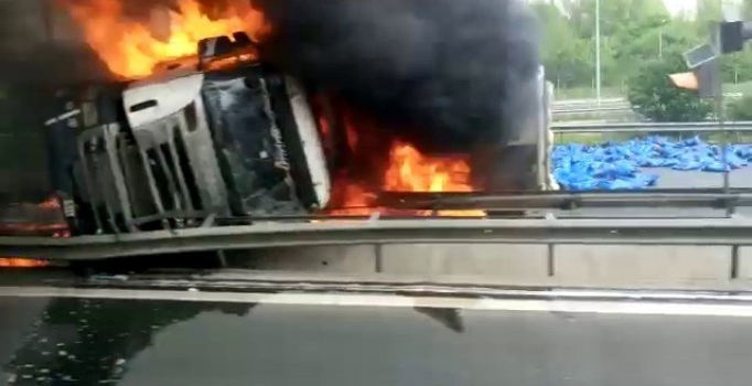 Kocaeli TEM otoyolu'nda kaza: 1 Ölü, 4 Yaralı