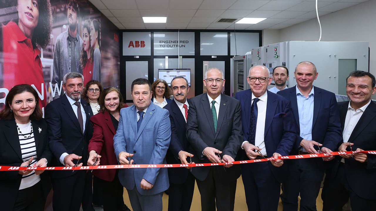 Kocaeli Üniversitesi’nde Akıllı Dağıtım Şebekesi Laboratuvarı açıldı!