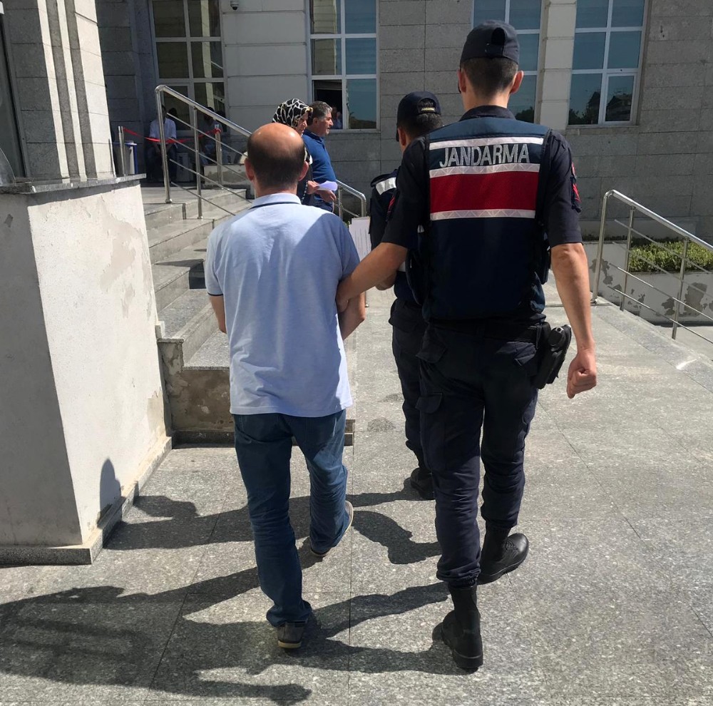 Kocaeli’de 200 bin TL’lik kadın pedi çalan 2 şüpheliyi yakalandı 