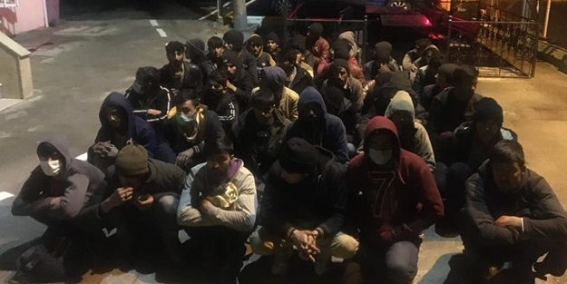 Kocaeli'de 25 düzensiz göçmen yakalandı