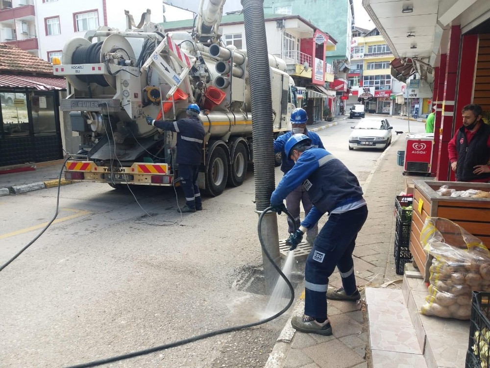 Kocaeli’de altyapı hatları temizleniyor 