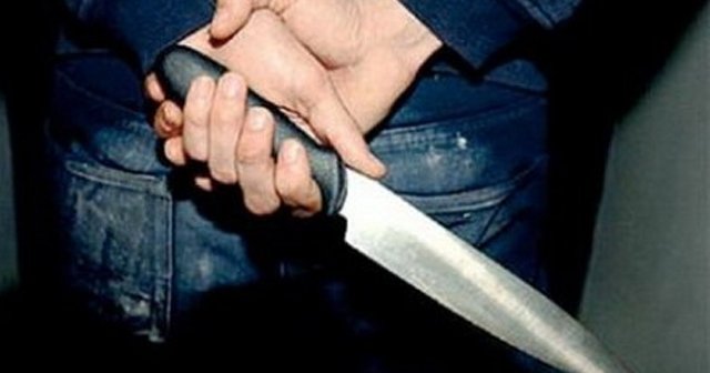 Kocaeli'de annesinin başını keserek öldürdü