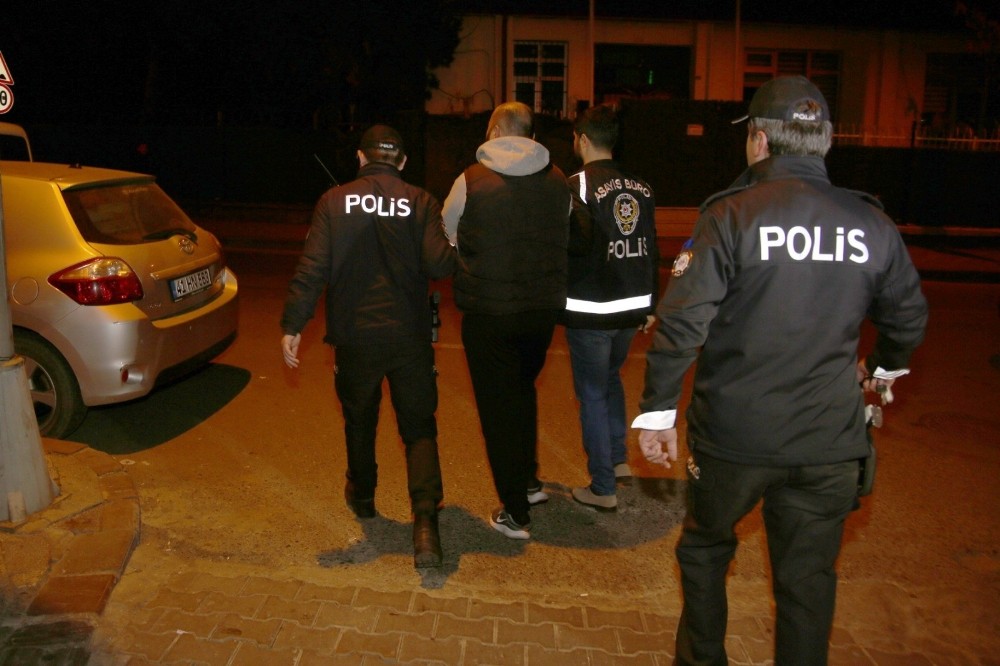 Kocaeli’de aranan 29 suçlu şafak operasyonuyla yakalandı 