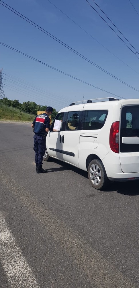 Kocaeli’de aranan 4 kişi jandarma denetiminde yakalandı 