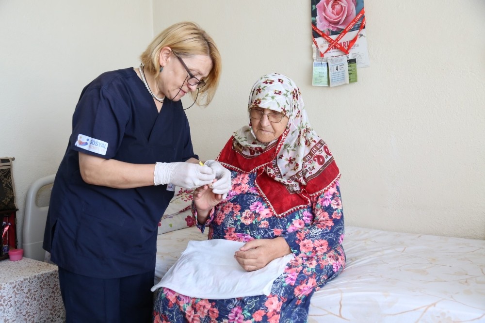 Kocaeli’de bakıma muhtaç 2 bin 139 kişiye aile şefkati 