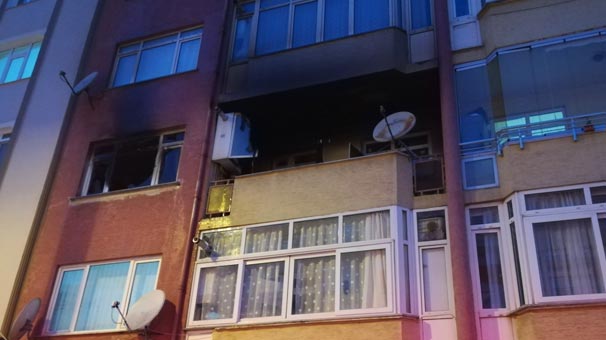Kocaeli'de çakmakla oynayan çocuk evi yaktı!