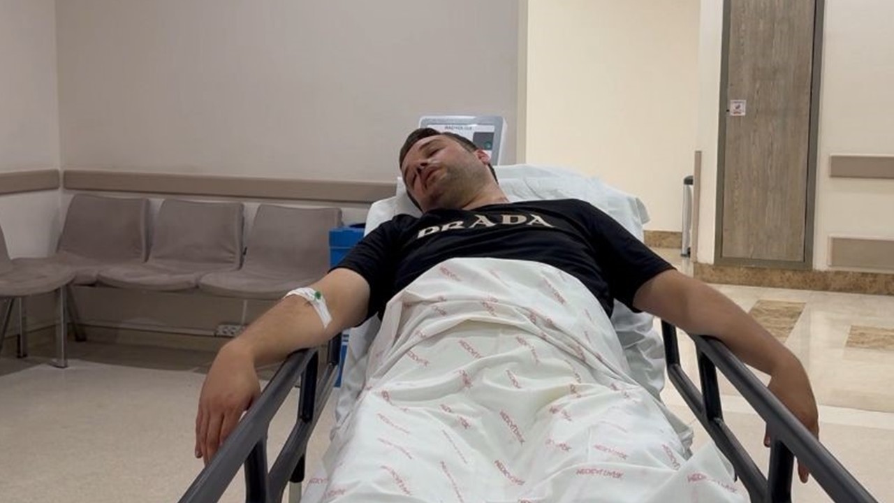 Kocaeli’de cenazede kavga! Gazeteci darbedildi, hastaneye kaldırıldı