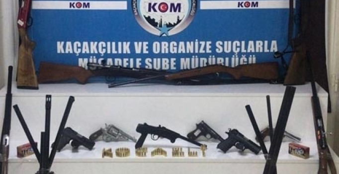 Kocaeli'de cephanelik gibi ev: 1 gözaltı