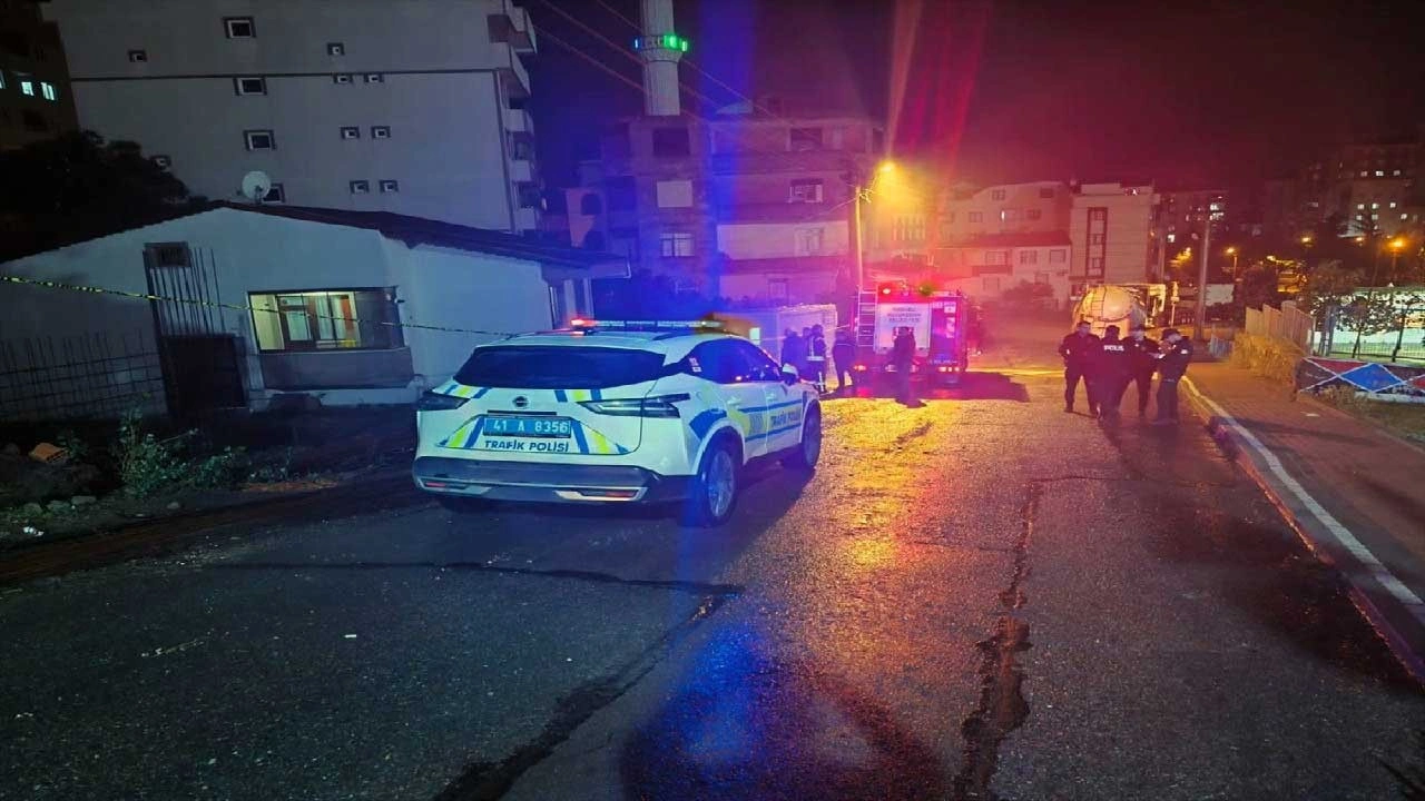 Kocaeli'de çökme meydana geldi! Bina boşaltıldı