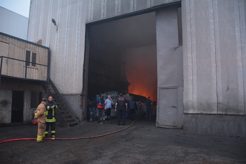 Kocaeli’de fabrika yangını 