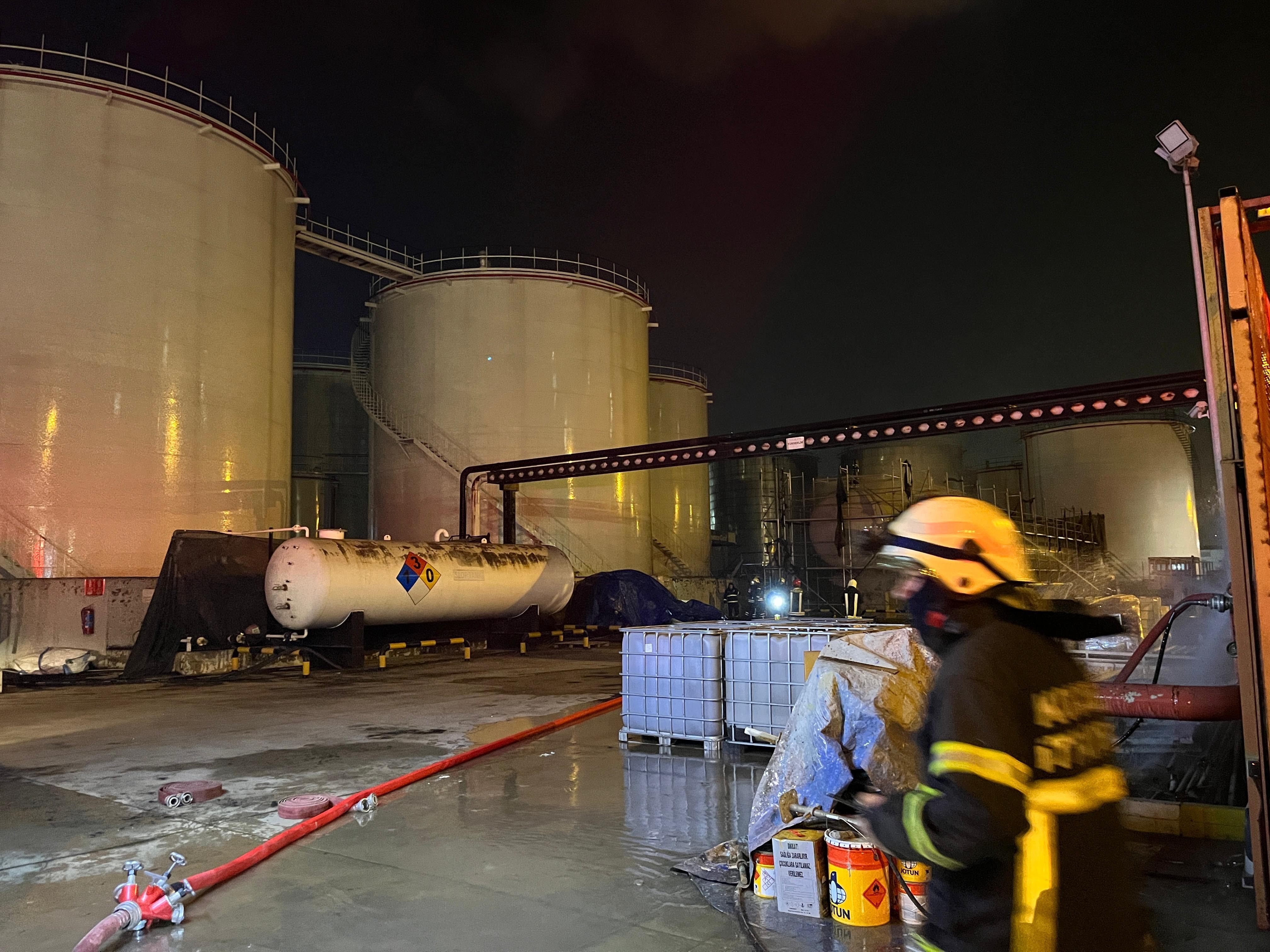 Kocaeli’de facia! Akaryakıt dolum terminalinde patlama