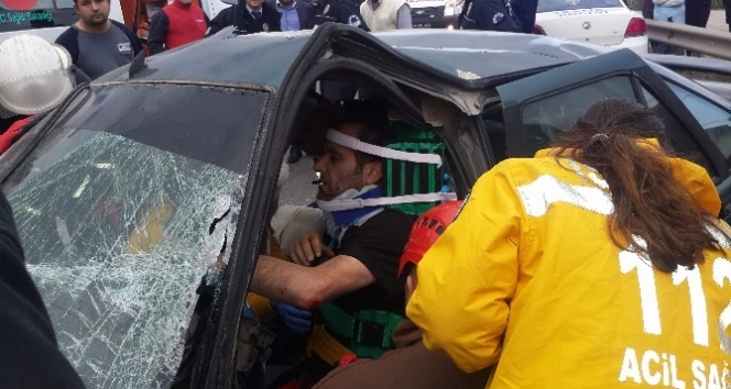 Kocaeli'de hurdaya dönen otomobilde can pazarı!