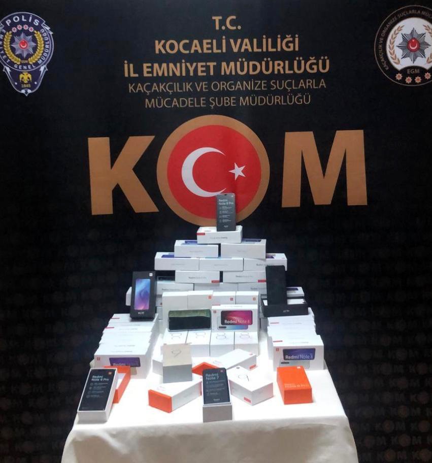 Kocaeli’de kaçak cep telefonu operasyonu: 1 gözaltı 