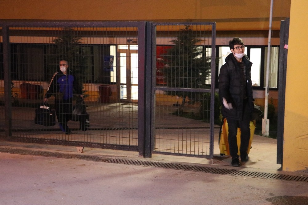 Kocaeli’de karantina altındaki vatandaşların tahliyesine başlandı 