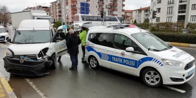 Kocaeli'de kaza! Yaralılar var