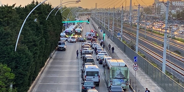 Kocaeli'de kaza! Yol trafiğe kapandı: 5 yaralı