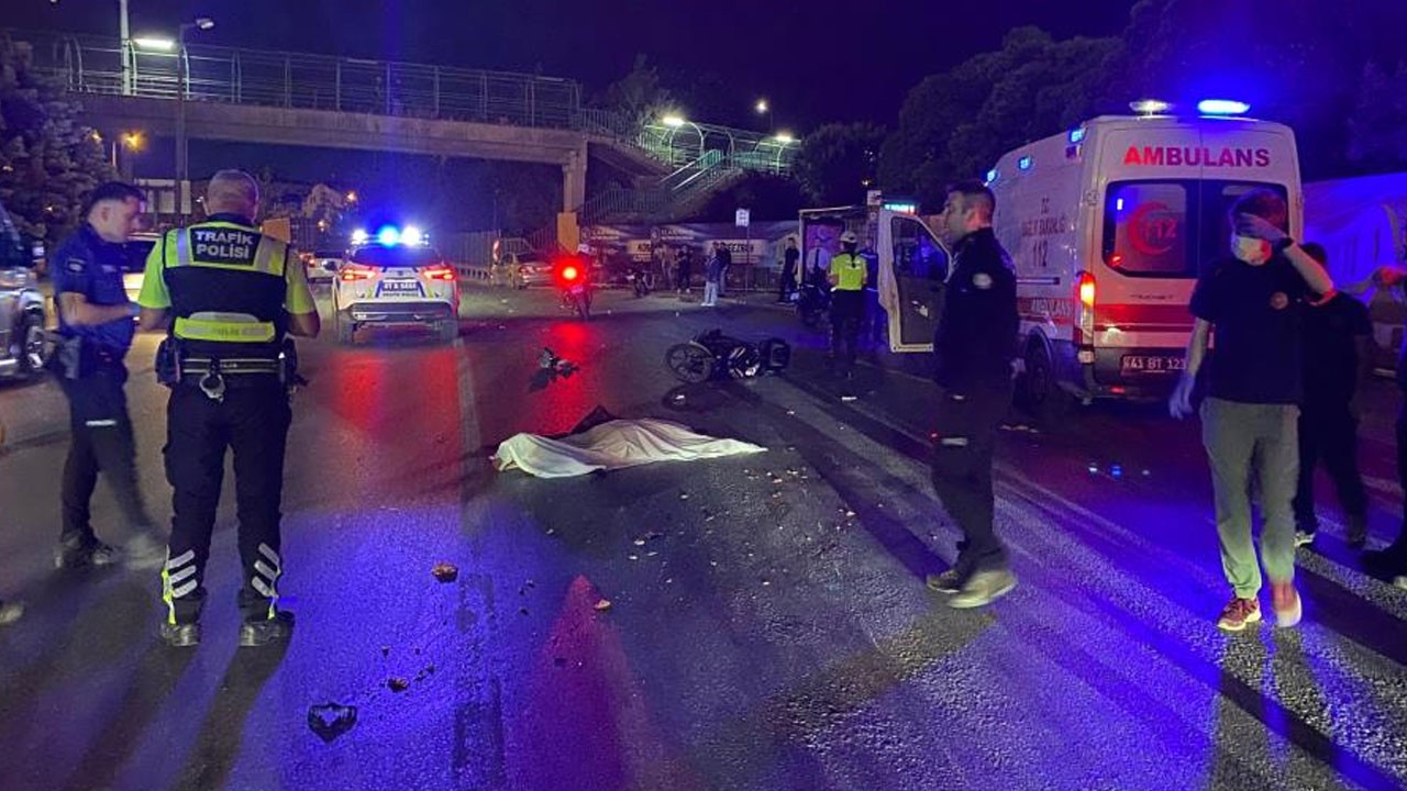 Kocaeli’de korkunç kaza! Tır motosiklet sürücüsünü biçti