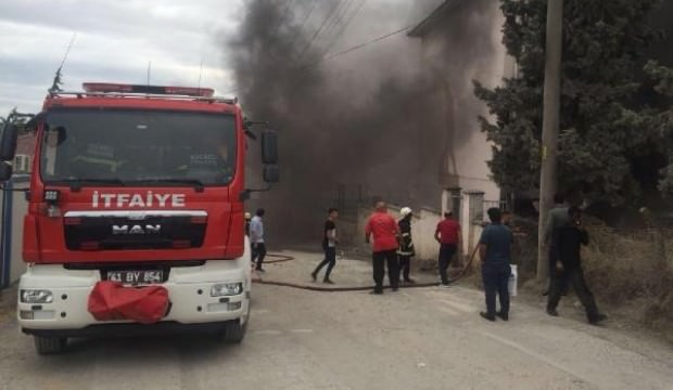 Kocaeli'de okulun yakıt tankı, değişim sırasında alev aldı