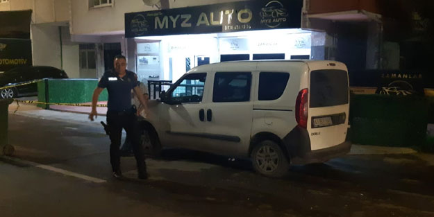 Kocaeli'de otomobil galerisi kurşunlandı