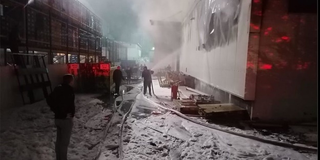 Kocaeli'de silah fabrikasında yangın