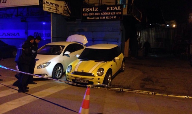 Kocaeli'de silahlı ve bıçaklı kavga: 2 yaralı