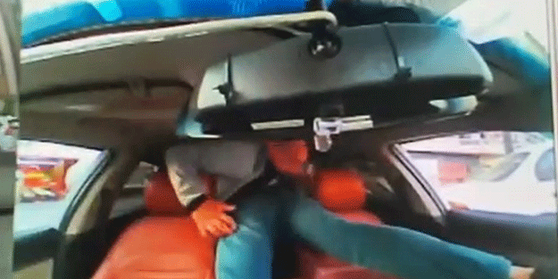 Taksici cinayetinin dehşete düşüren görüntüleri ortaya çıktı