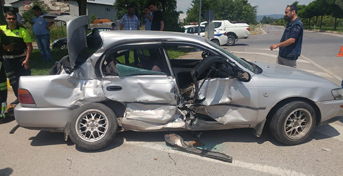 Kocaeli'de trafik kazası: 5 kişi yaralı