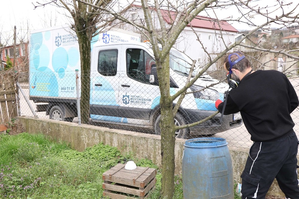 Kocaeli’de vektörle mücadele kapı kapı sürüyor 