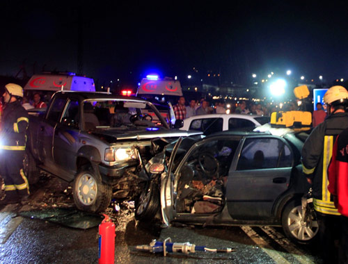 Kocaeli'de zincirleme kaza ölü ve yaralılar var