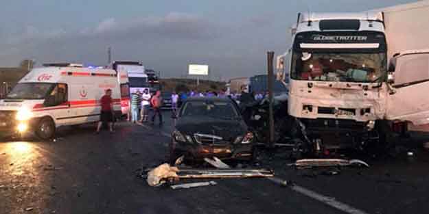Kocaeli'de zincirleme kaza! Ölü ve yaralılar var