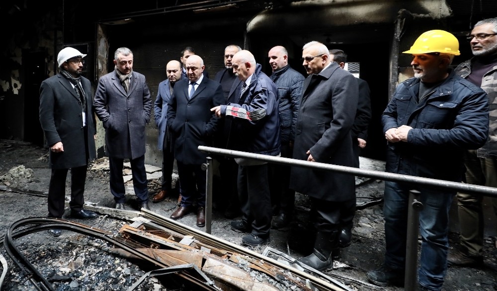 Kocaeli’deki AVM yangınında hasarın boyutu ortaya çıktı 