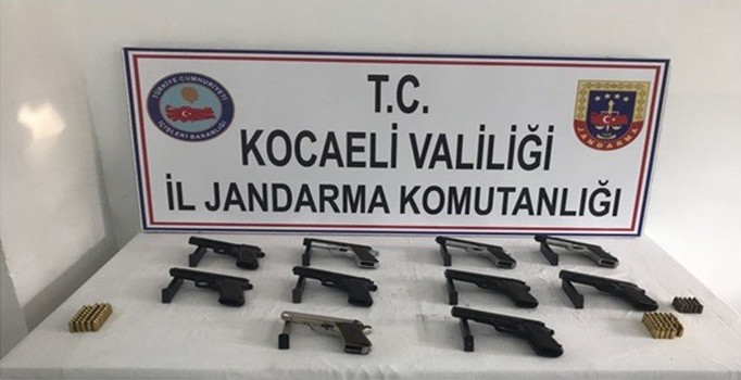 Kocaeli’nde 10 adet el yapımı tabanca ele geçirildi