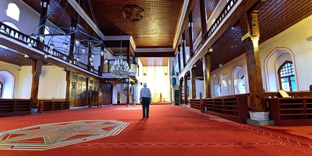 Kocaeli'nde müezzine çirkin saldırı!