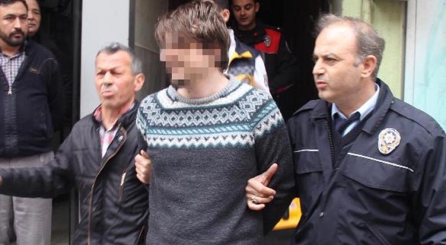 Kocaeli’nde psikolojik sorunları olan genç çırılçıplak çatıya çıktı