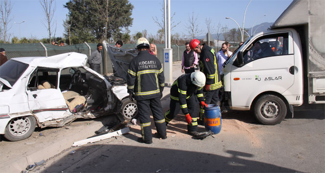 Kocaeli'nde yayaya çarpmamak için manevra yapınca...