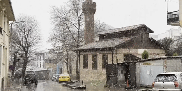 Kocaeli'nin yüksek kesimlerinde kar etkili oldu