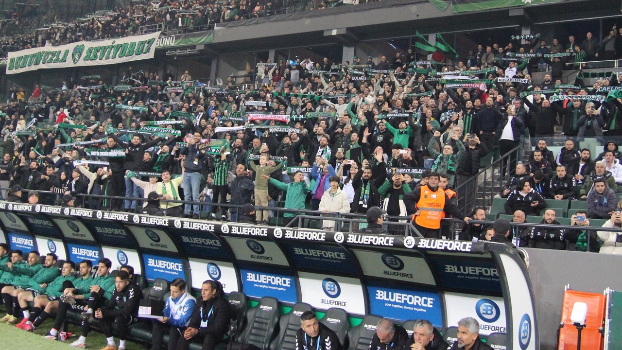 Kocaelispor-Sakaryaspor maçında biletler tükendi, karaborsa uyarısı geldi