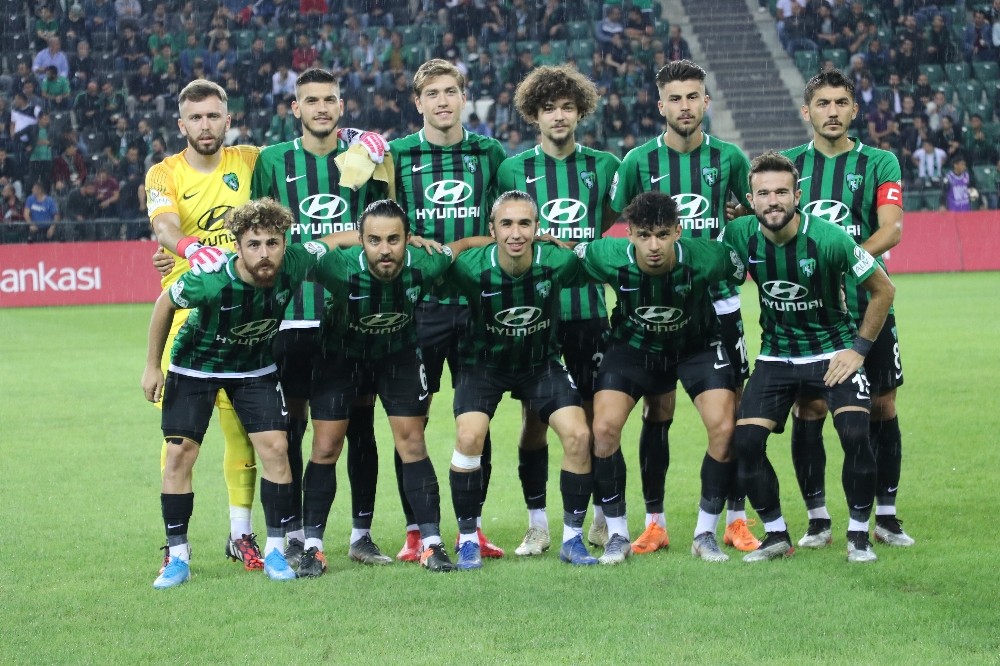 Kocaelispor’dan Elazığ deprem mağdurlarına yardım 