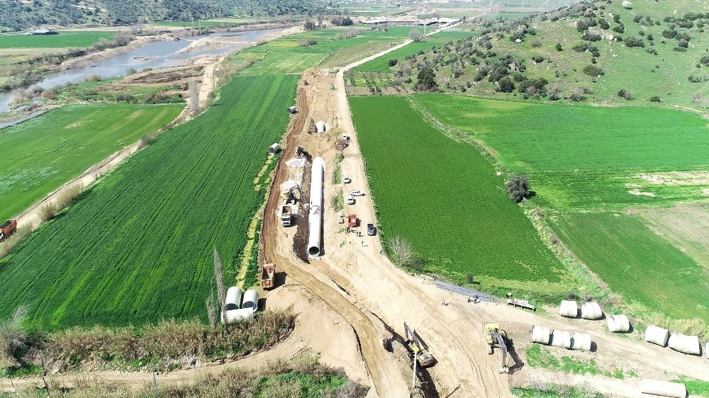 Koçarlı-Bağarası sulamasında inşaat devam ediyor 