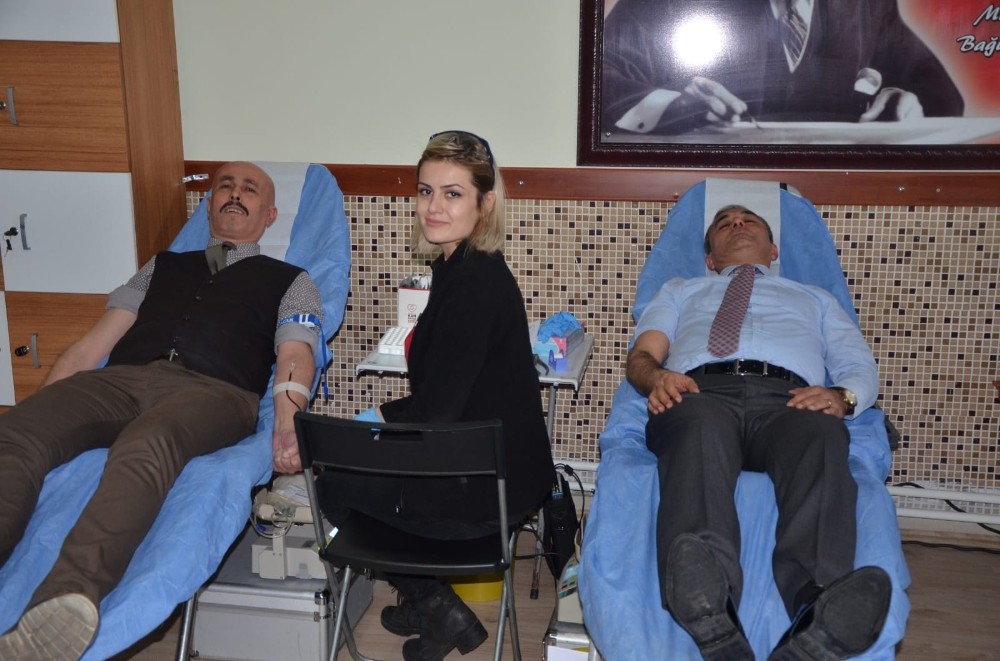 Koçarlı Belediye Başkanı Nedim Kaplan’dan kan bağışı kampanyasına destek 