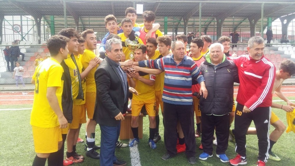 Kocasinan Şimşekspor, Osmaniye’de şampiyon oldu 