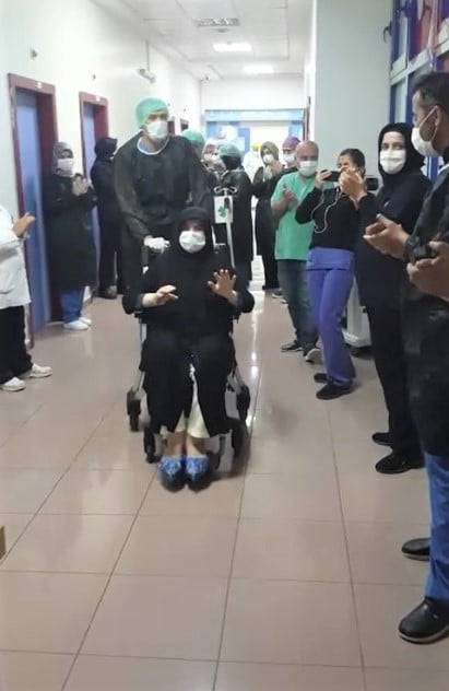 Kocasını kaybeden kadın koronayı yendi 