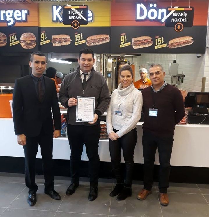 Köfteci Yusuf 100. işletme belgesini aldı 