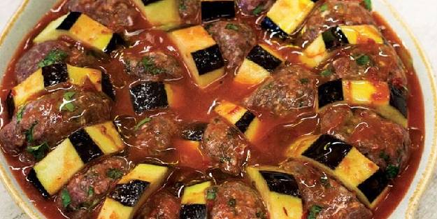 Köfteli patlıcan dizme tarifi, nasıl yapılır? Kolay köfteli patlıcan dizme tarifi