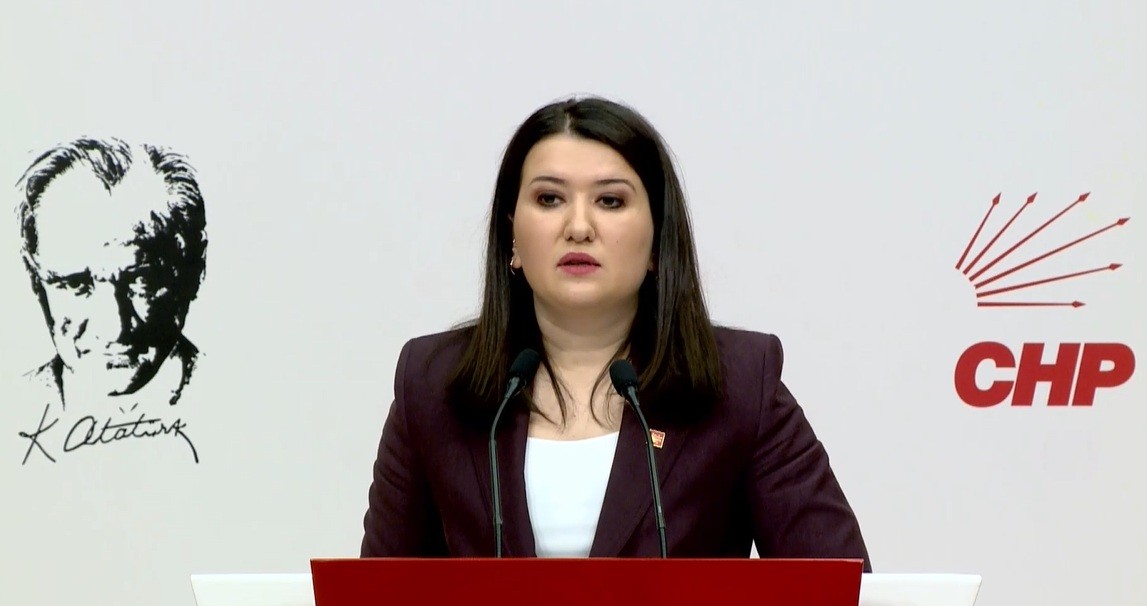 Kokuşmuş CHP zihniyeti yine mağduru oynuyor! Kendi pisliklerini örtmek için basın özgürlüğü yalanına sarıldılar!