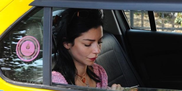 Kokuşmuş mahalle sakinleri milletin canına kastediyor! Merve Boluğur’dan rezalet