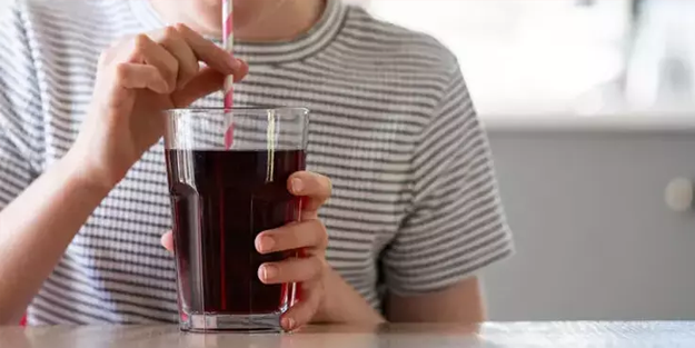 Kola içmek çocukları öldürüyor!